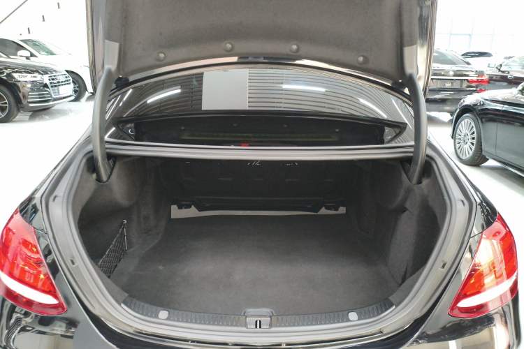 Used Mercedes-Benz E-Class 2020 Facelift E 300 L Stylish Edition Trunk