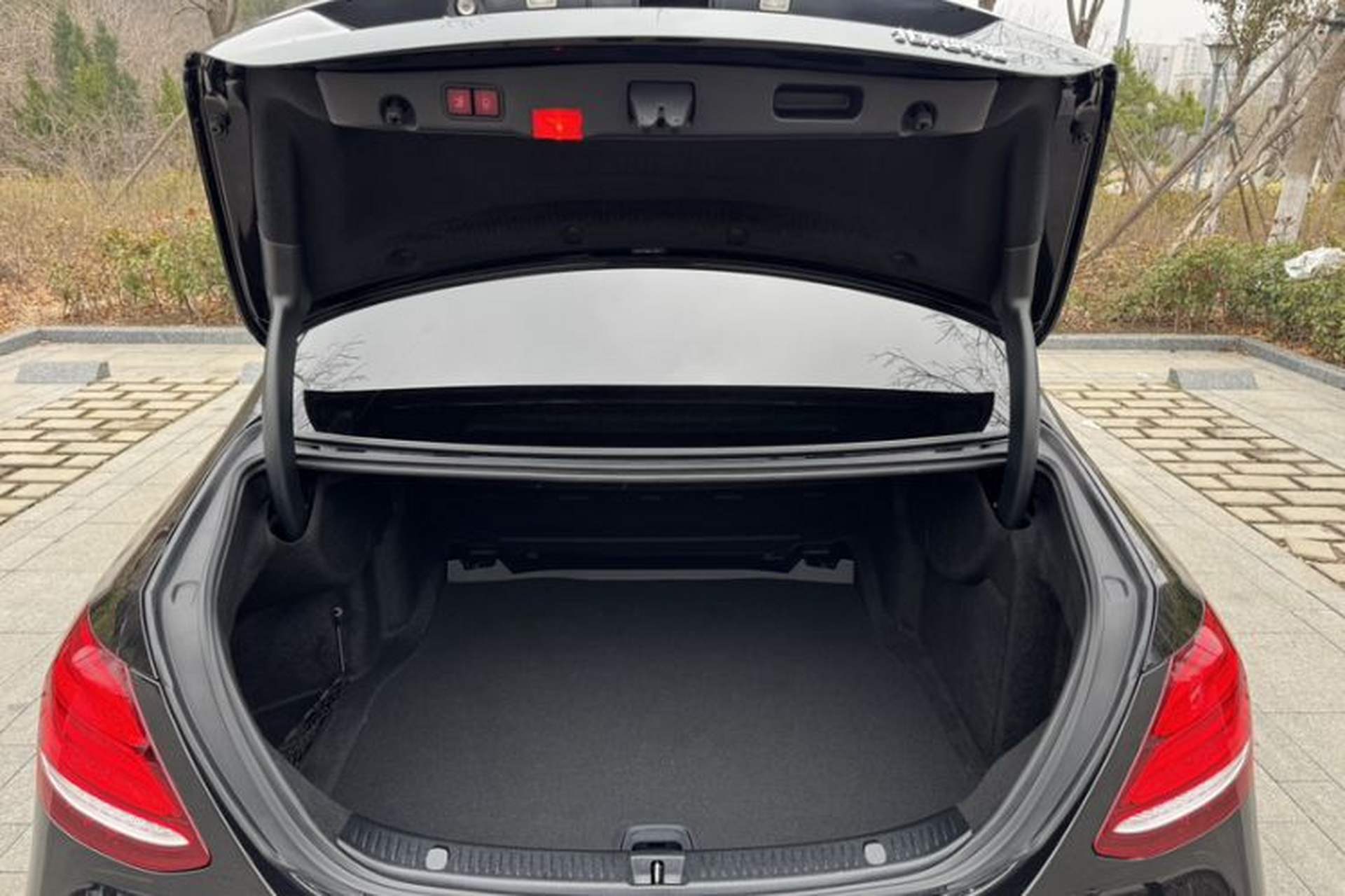 Used Mercedes-Benz E-Class 2020 E 260 L Trunk