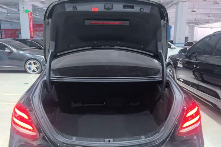 Used Mercedes-Benz E-Class 2020 Facelift E 260 L Trunk