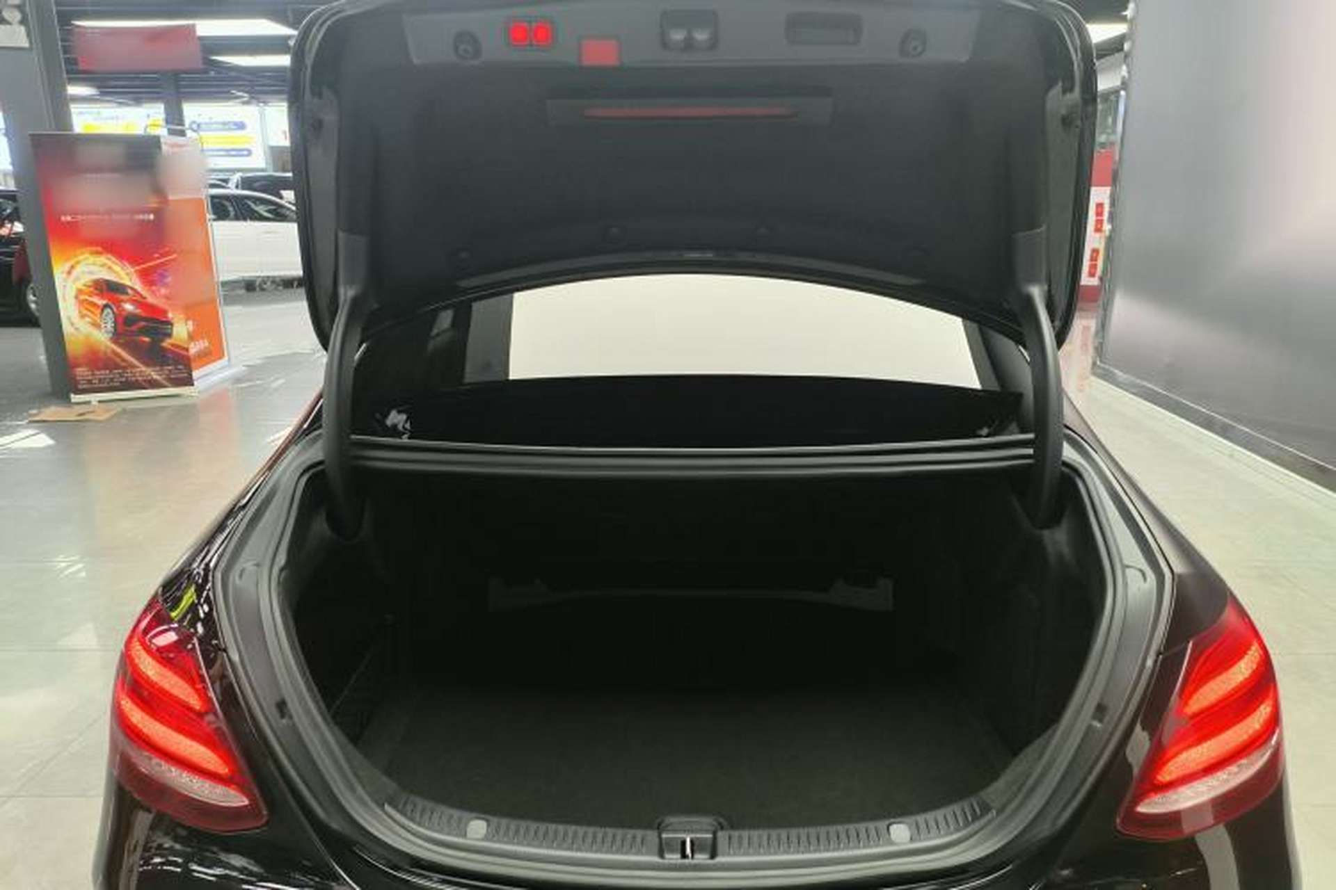 Used Mercedes-Benz E-Class 2020 Restyled E 300 L Sporty and Stylish Edition Trunk