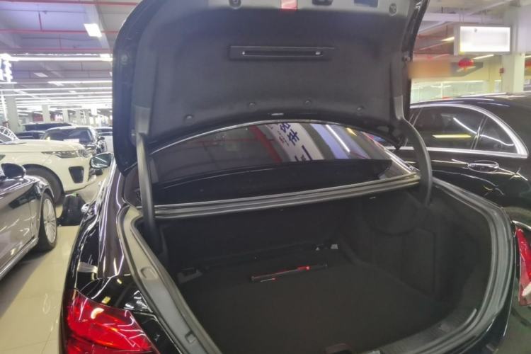 Used Mercedes-Benz E-Class 2020 Facelift E 300 L Stylish Edition Trunk