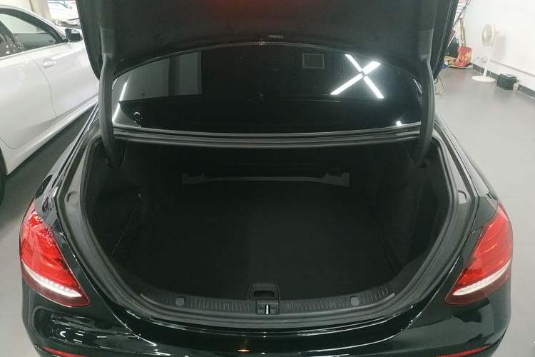 Used Mercedes-Benz E-Class 2020 E 300 L Luxury Model Trunk
