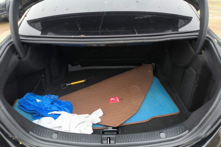 Used Mercedes-Benz E-Class 2020 E 260 L Trunk