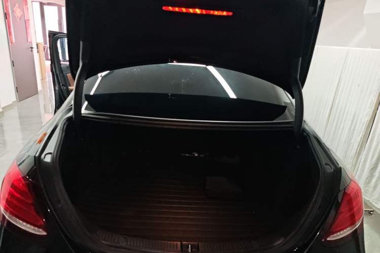 Used Mercedes-Benz E-Class 2020 E 300 L Sport Luxury Edition Trunk