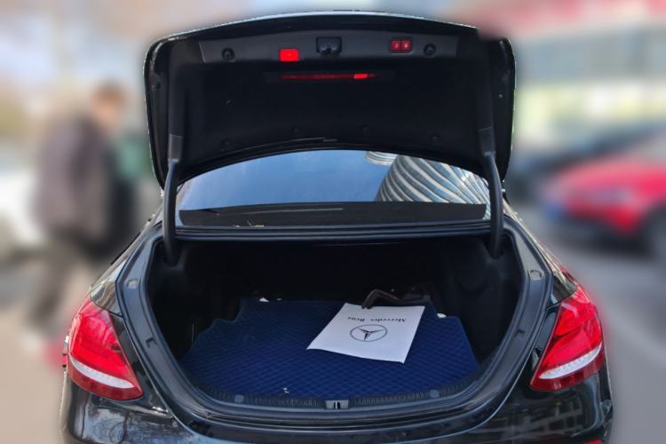 Used Mercedes-Benz E-Class 2020 E 260 Sport Edition 4MATIC Trunk