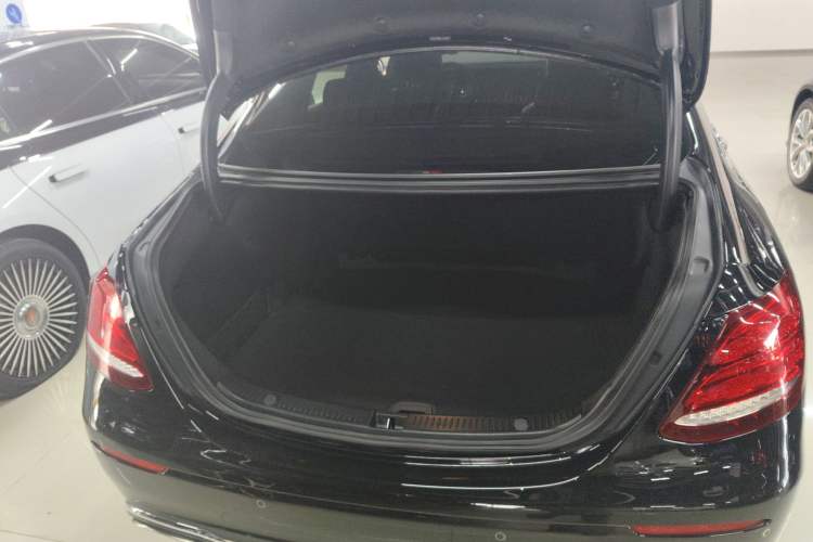 Used Mercedes-Benz E-Class 2020 Facelift E 300 L Stylish Edition Trunk