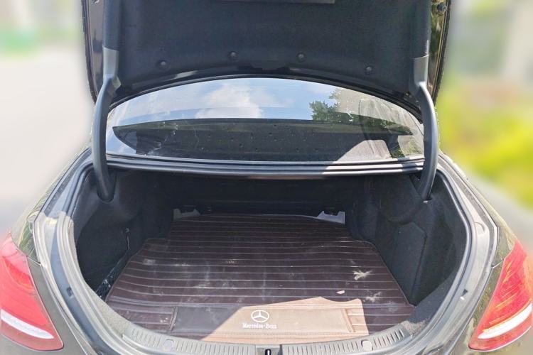 Used Mercedes-Benz E-Class 2020 E 260 L Trunk