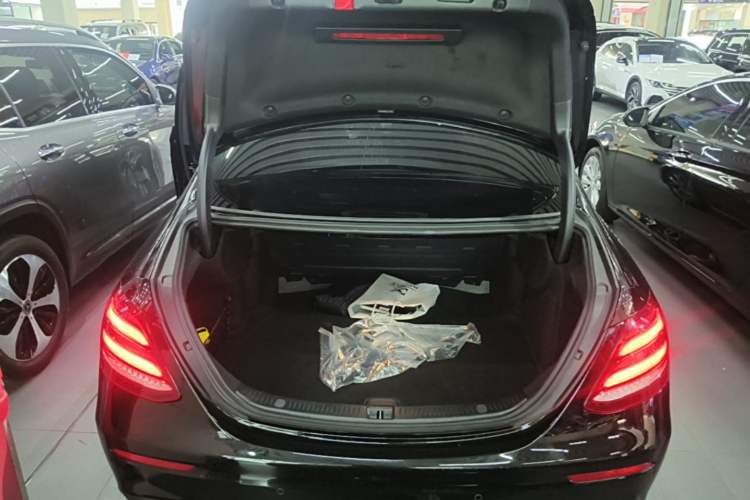 Used Mercedes-Benz E-Class 2020 Restyled E 300 L Sporty and Stylish Edition Trunk