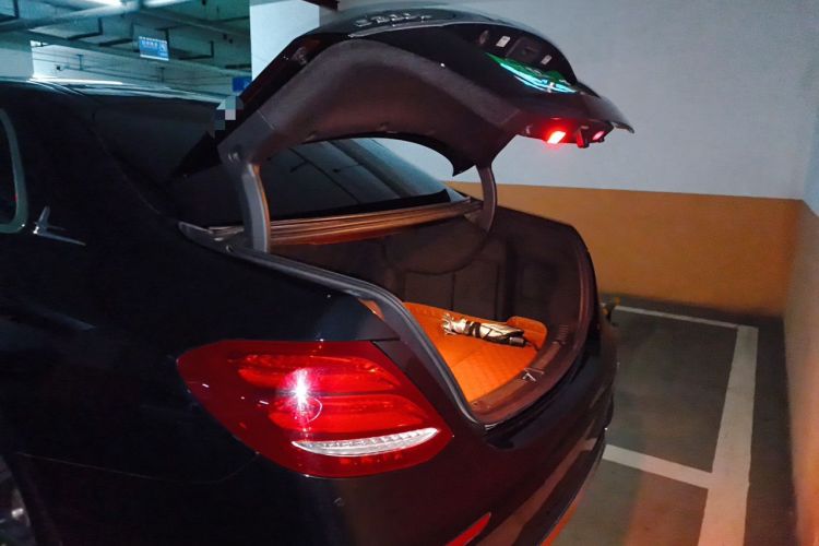 Used Mercedes-Benz E-Class 2020 E 300 L Sport Luxury Edition Trunk