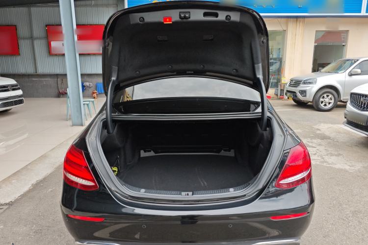 Used Mercedes-Benz E-Class 2020 E 260 L Trunk