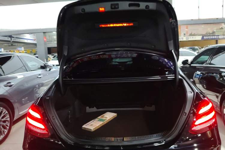 Used Mercedes-Benz E-Class 2020 Facelift E 260 L Sport Edition Trunk