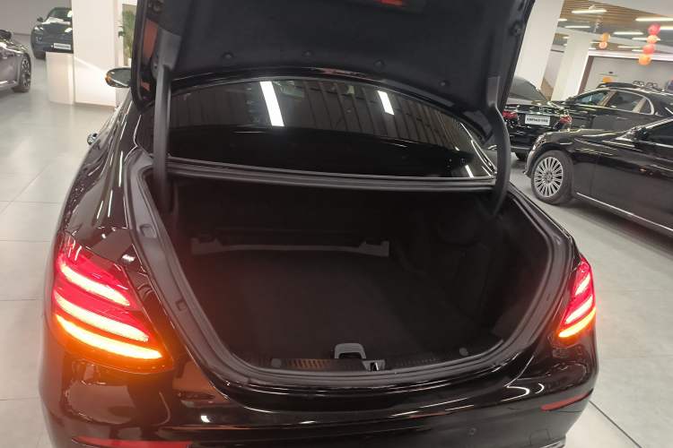 Used Mercedes-Benz E-Class 2020 Facelift E 300 L Stylish Edition Trunk