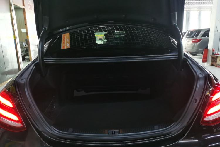 Used Mercedes-Benz E-Class 2020 Facelift E 260 L Trunk