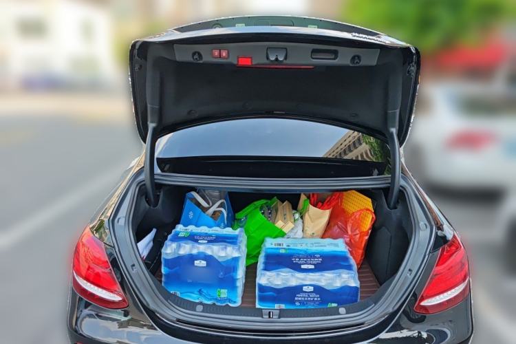 Used Mercedes-Benz E-Class 2020 Restyled E 300 L Sporty and Stylish Edition Trunk