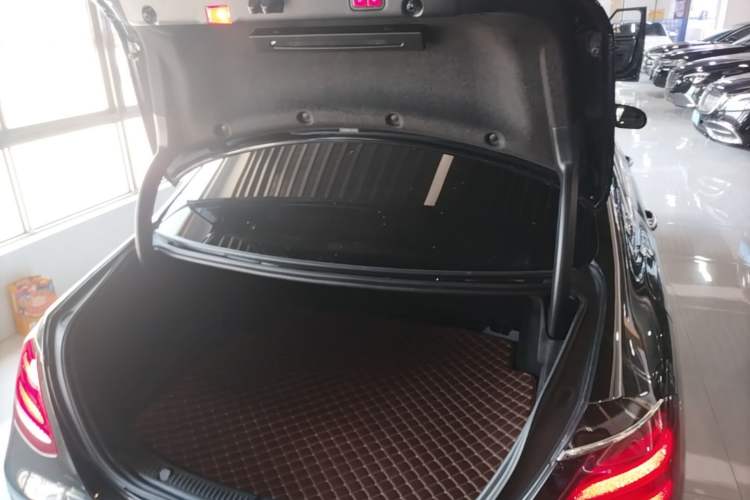 Used Mercedes-Benz E-Class 2020 E 300 L Luxury Model Trunk