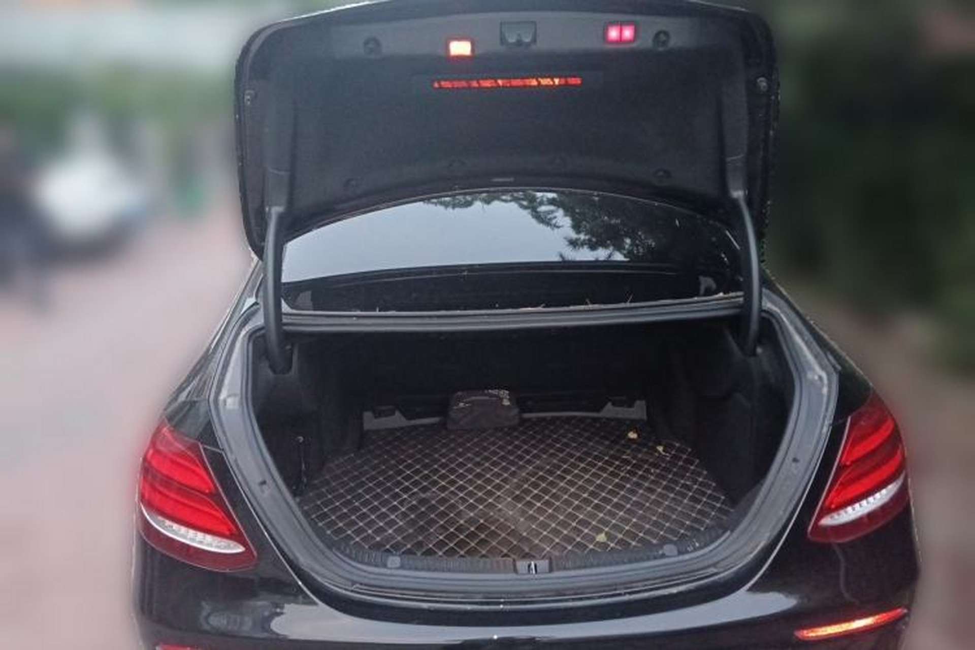 Used Mercedes-Benz E-Class 2020 Restyled E 300 L Sport Exclusive Edition Trunk
