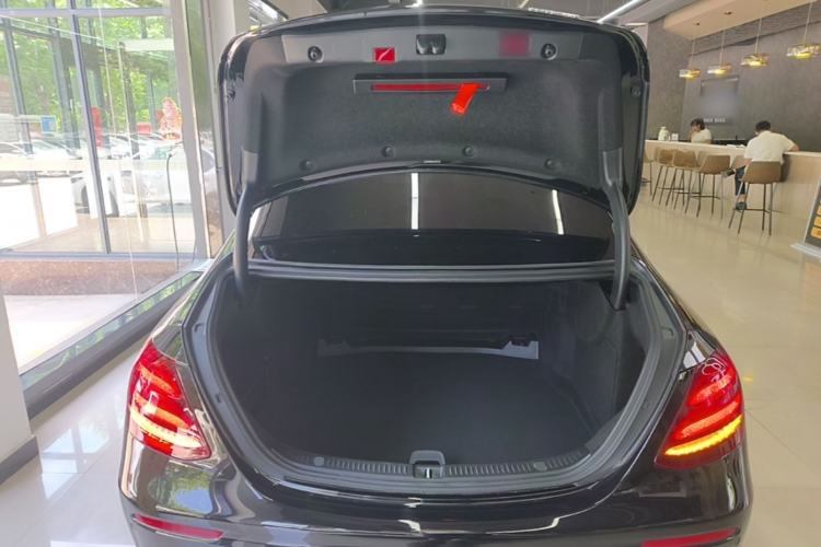 Used Mercedes-Benz E-Class 2020 Restyled E 300 L Sport Exclusive Edition Trunk