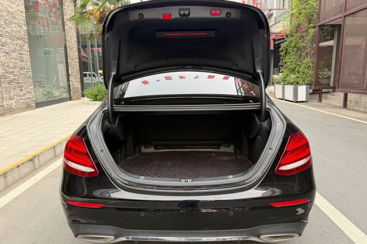 Used Mercedes-Benz E-Class 2020 Restyled E 300 L Sport Exclusive Edition Trunk
