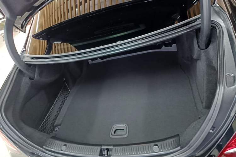 Used Mercedes-Benz E-Class 2020 Facelift E 300 L Stylish Edition Trunk