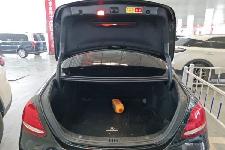 Used Mercedes-Benz E-Class 2020 E 300 L Sport Luxury Edition Trunk