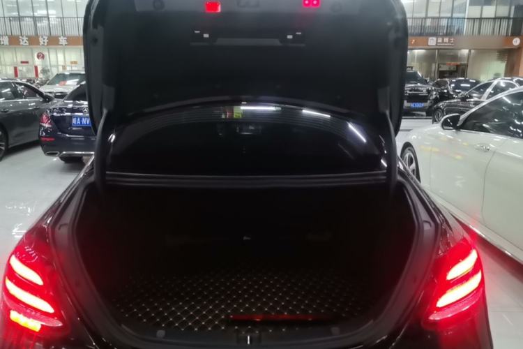 Used Mercedes-Benz E-Class 2020 Restyled E 300 L Sport Exclusive Edition Trunk