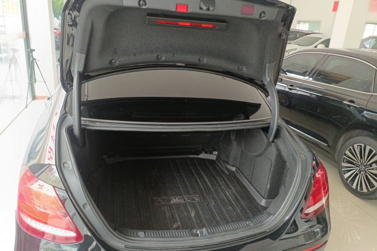Used Mercedes-Benz E-Class 2020 Restyled E 300 L Exclusive Edition Trunk