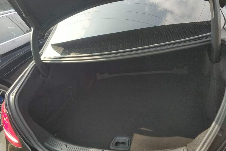 Used Mercedes-Benz E-Class 2020 Facelift E 260 L Trunk