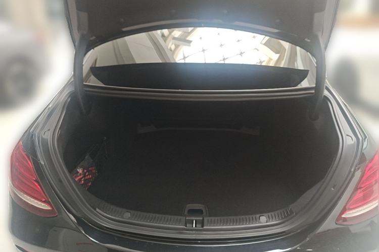 Used Mercedes-Benz E-Class 2020 Restyled E 300 L Exclusive Edition Trunk