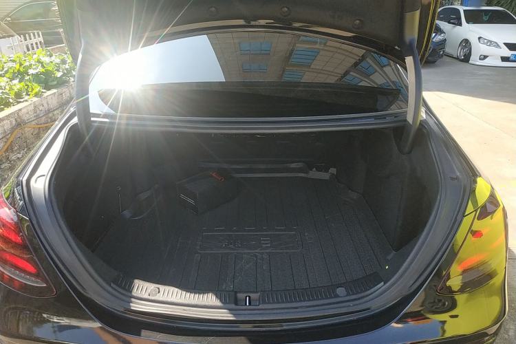 Used Mercedes-Benz E-Class 2020 E 260 L Trunk