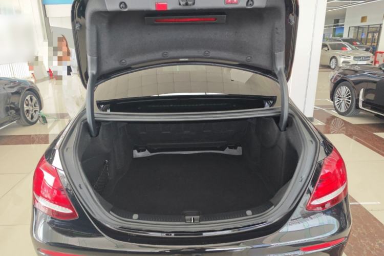 Used Mercedes-Benz E-Class 2020 Restyled E 300 L Sport Exclusive Edition Trunk