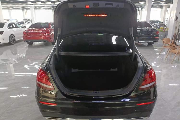 Used Mercedes-Benz E-Class 2020 Restyled E 300 L Sporty and Stylish Edition Trunk