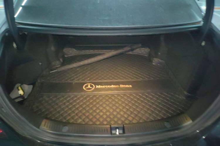 Used Mercedes-Benz E-Class 2020 E 300 L Sporty and Stylish Model Trunk