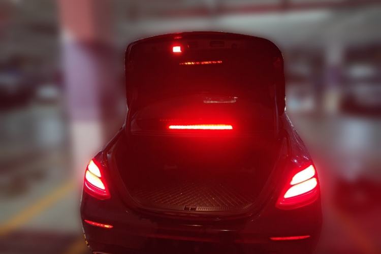 Used Mercedes-Benz E-Class 2020 E 260 L Sport Edition Trunk