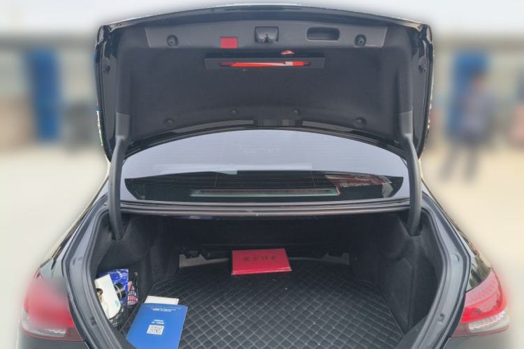 Used Mercedes-Benz E-Class 2020 Restyled E 300 L Sporty and Stylish Edition Trunk