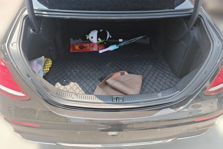 Used Mercedes-Benz E-Class 2020 Restyled E 300 L Sporty and Stylish Edition Trunk