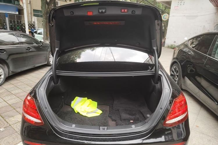 Used Mercedes-Benz E-Class 2020 Restyled E 300 L Sport Exclusive Edition Trunk