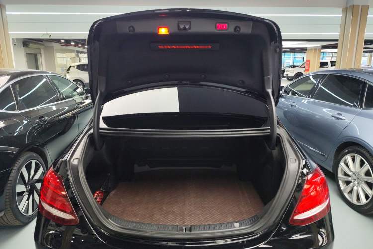 Used Mercedes-Benz E-Class 2020 E 300 L Luxury Model Trunk