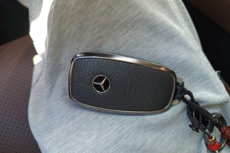 Used Mercedes-Benz E-Class 2020 Restyled E 300 L Sporty and Stylish Edition Vehicle Key