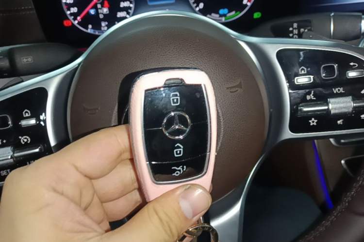 Used Mercedes-Benz E-Class 2020 Facelift E 260 L Vehicle Key