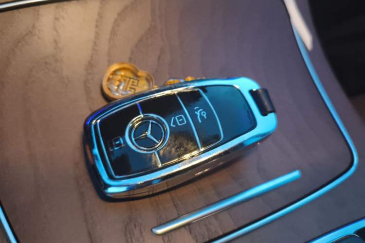 Used Mercedes-Benz E-Class 2020 Facelift E 300 L Stylish Edition Vehicle Key