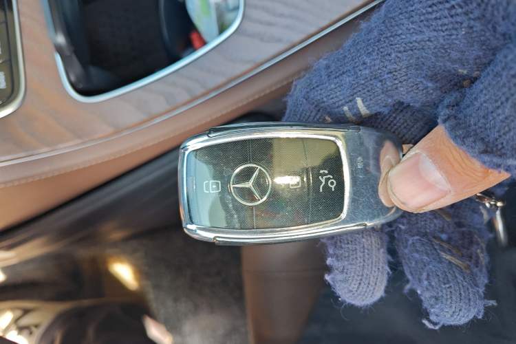 Used Mercedes-Benz E-Class 2020 Facelift E 260 L Vehicle Key