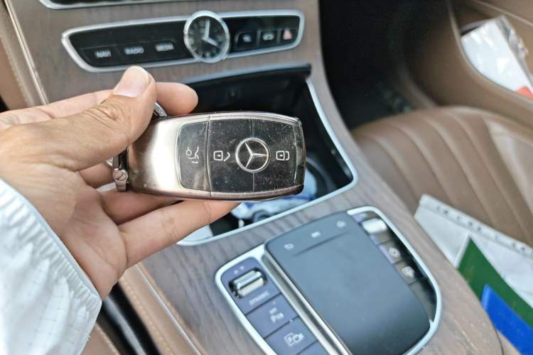 Used Mercedes-Benz E-Class 2020 Restyled E 300 L Exclusive Edition Vehicle Key