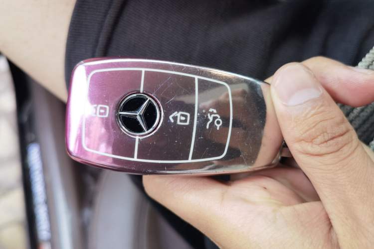 Used Mercedes-Benz E-Class 2020 Facelift E 300 L Stylish Edition Vehicle Key