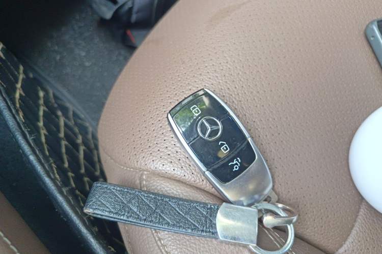 Used Mercedes-Benz E-Class 2020 Restyled E 300 L Sporty and Stylish Edition Vehicle Key