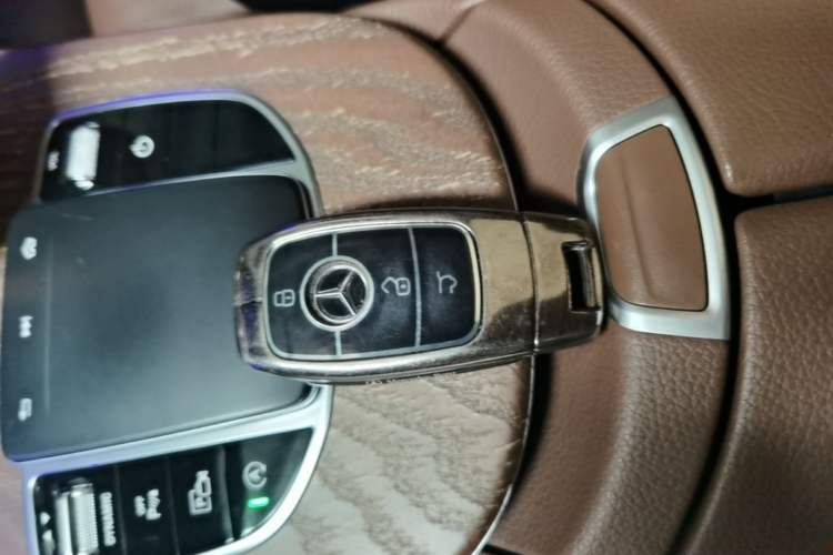 Used Mercedes-Benz E-Class 2020 Facelift E 260 L Vehicle Key
