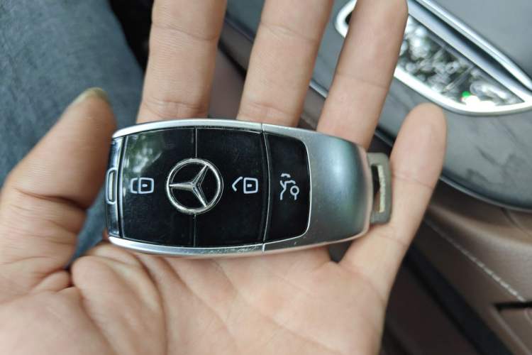 Used Mercedes-Benz E-Class 2020 Restyled E 300 L Exclusive Edition Vehicle Key