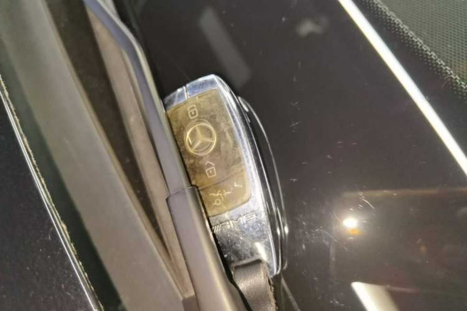 Used Mercedes-Benz E-Class 2020 Facelift E 300 L Stylish Edition Vehicle Key