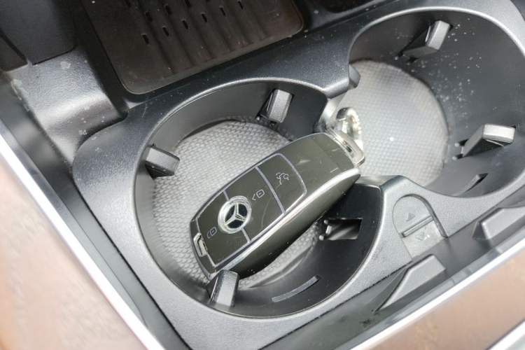 Used Mercedes-Benz E-Class 2020 Facelift E 300 L Stylish Edition Vehicle Key