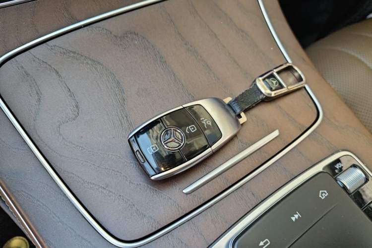 Used Mercedes-Benz E-Class 2020 Restyled E 300 L Exclusive Edition Vehicle Key