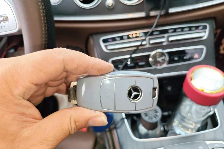 Used Mercedes-Benz E-Class 2020 Facelift E 260 L Sport Edition Vehicle Key
